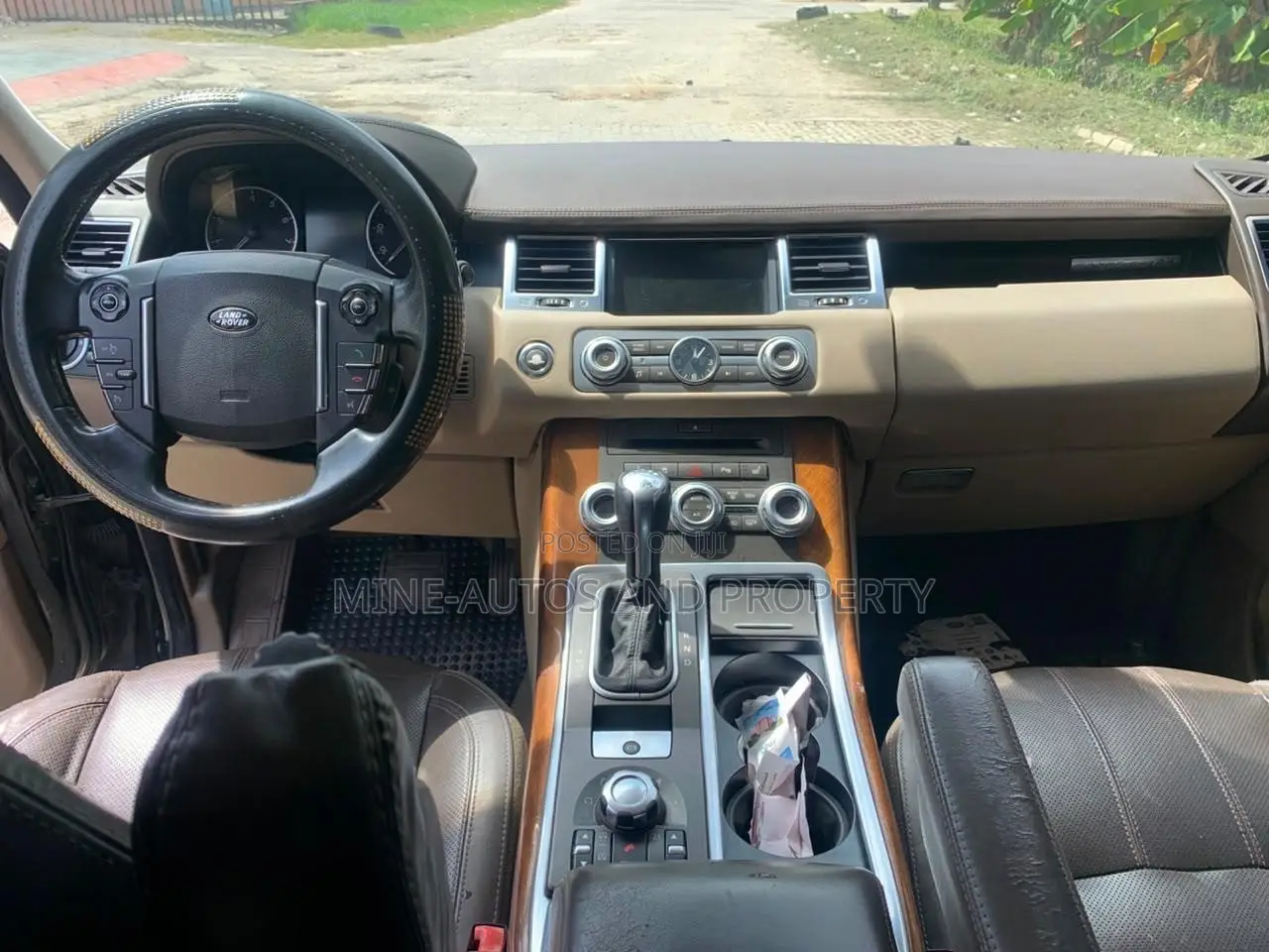 Land Rover Range Rover 2011 Black