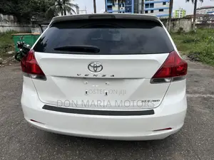 Toyota Venza XLE 4dr Wagon (3.5L 6cyl 6A) 2014 White