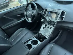 Toyota Venza XLE 4dr Wagon (3.5L 6cyl 6A) 2014 White