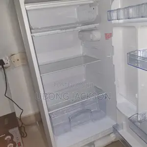SKYRUN BCD-95A 89L Refrigerator – Very Clean, Less Than 1 Year Used