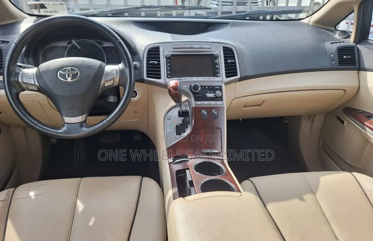 Toyota Venza 2011 Gray
