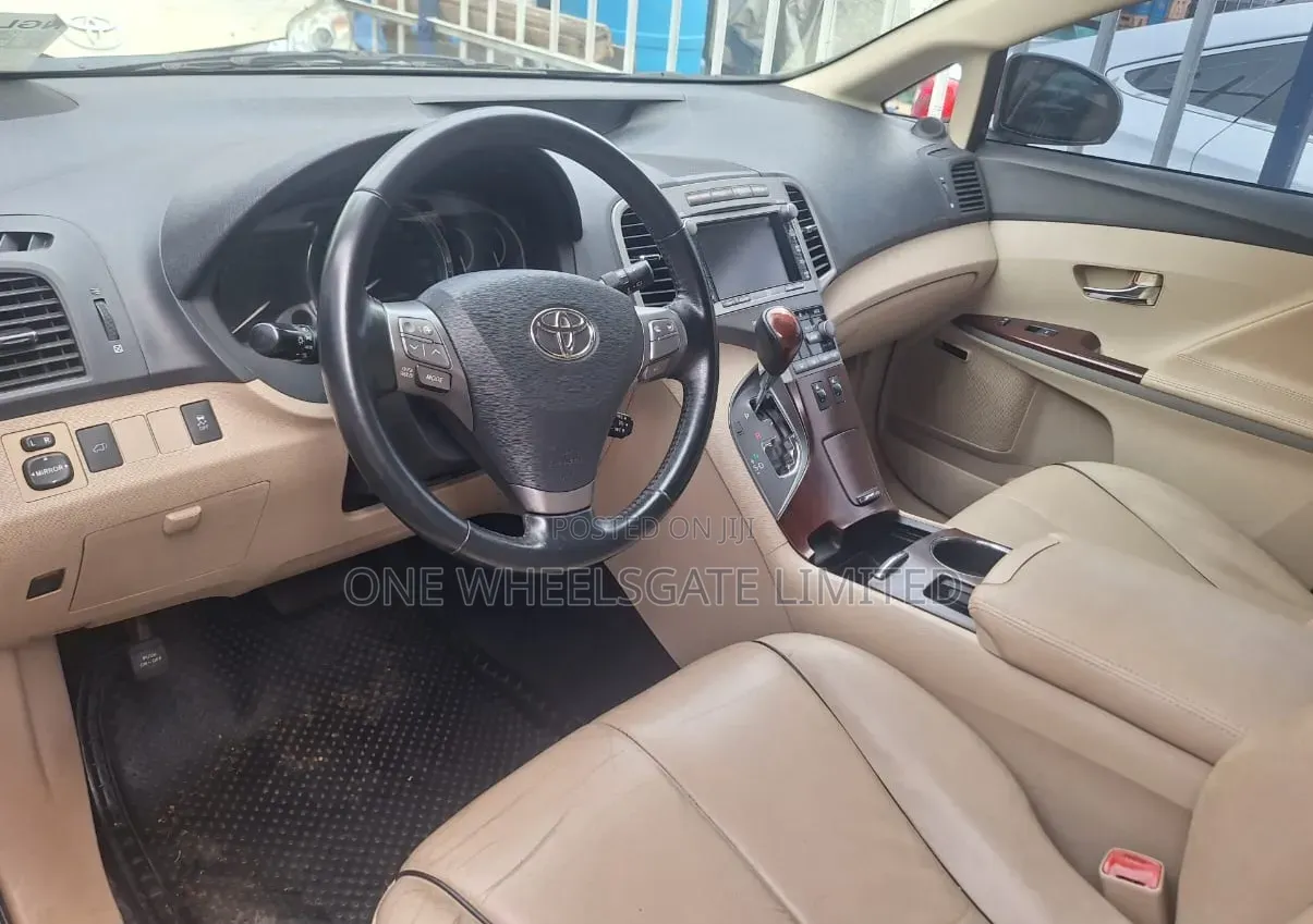 Toyota Venza 2011 Gray