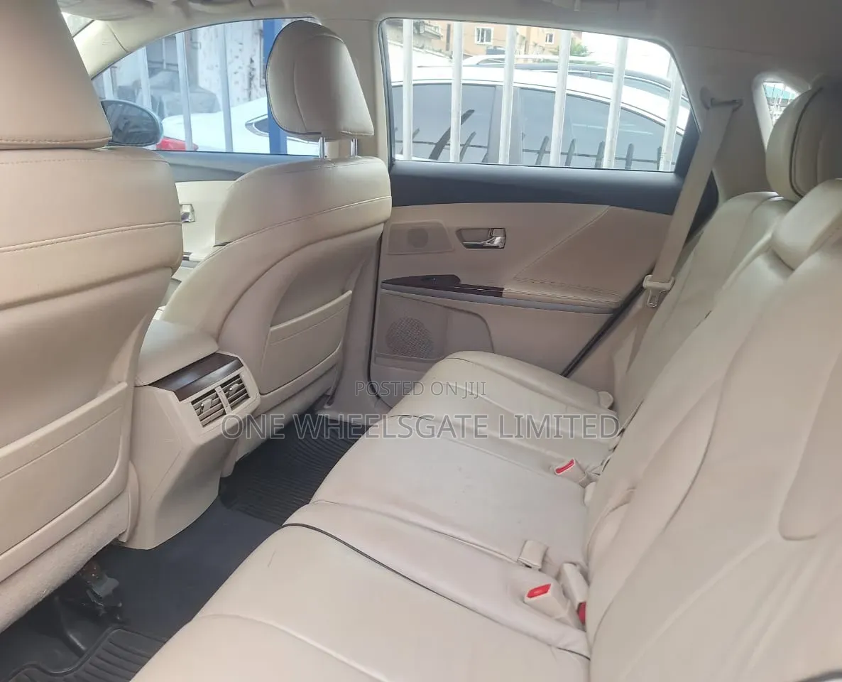 Toyota Venza 2011 Gray