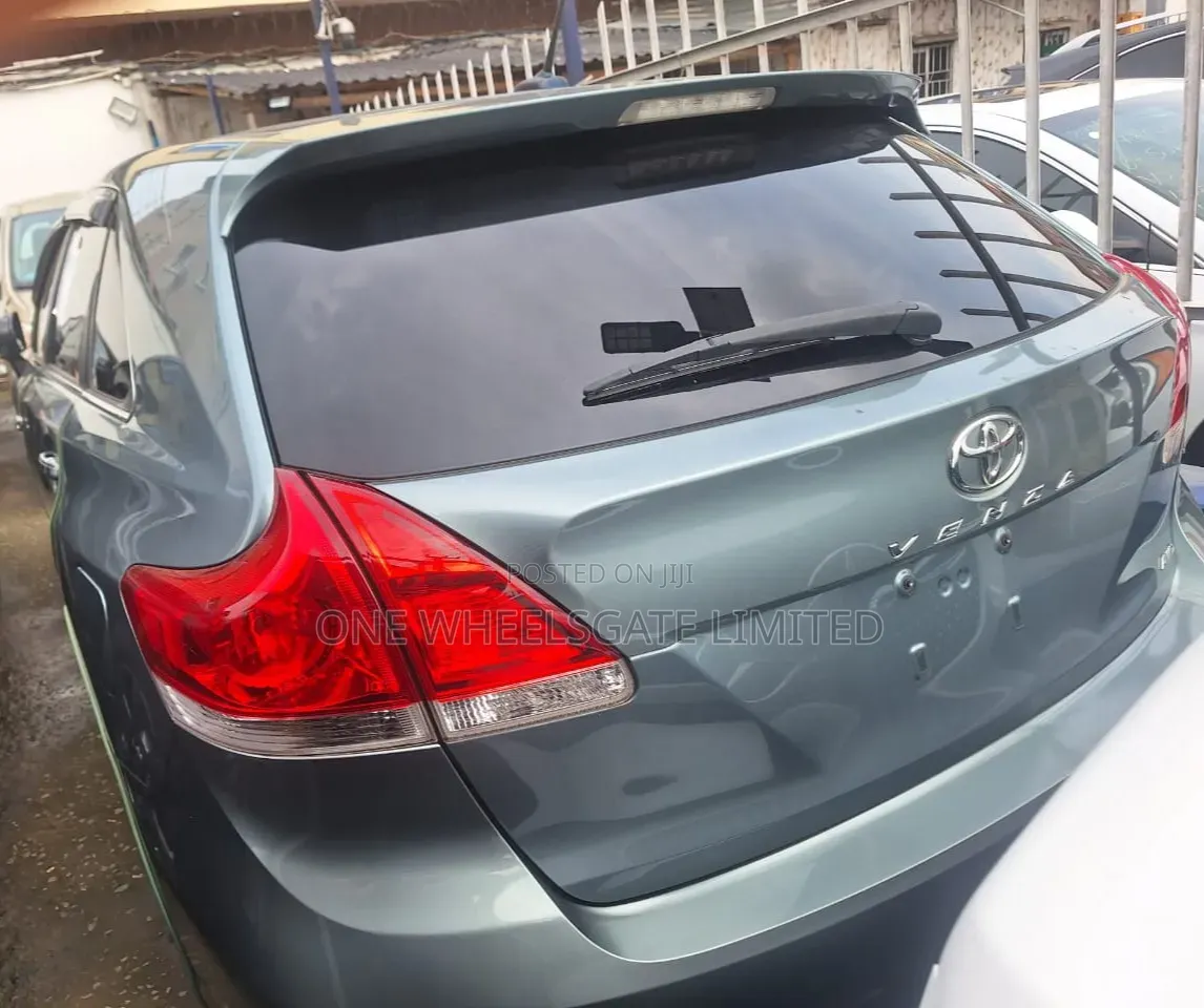 Toyota Venza 2011 Gray