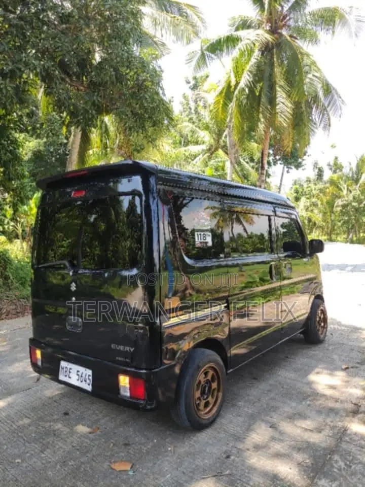 Suzuki Every 2012 Black