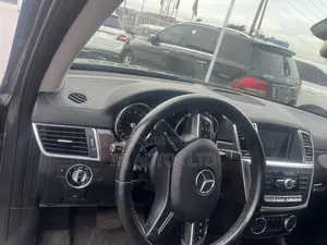 Mercedes-Benz GL-Class 2014 Blue