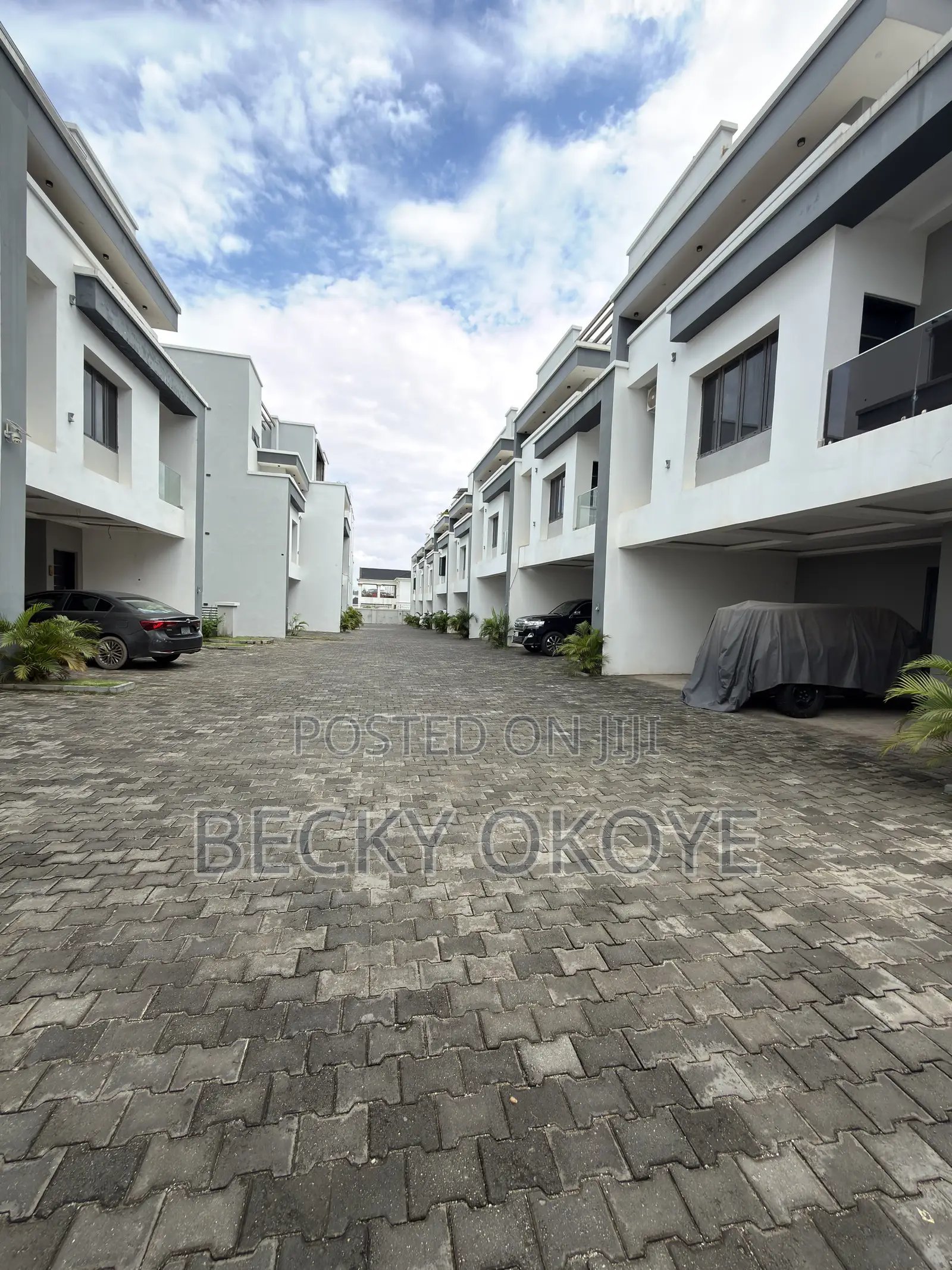 4bdrm Duplex in Wuye for sale