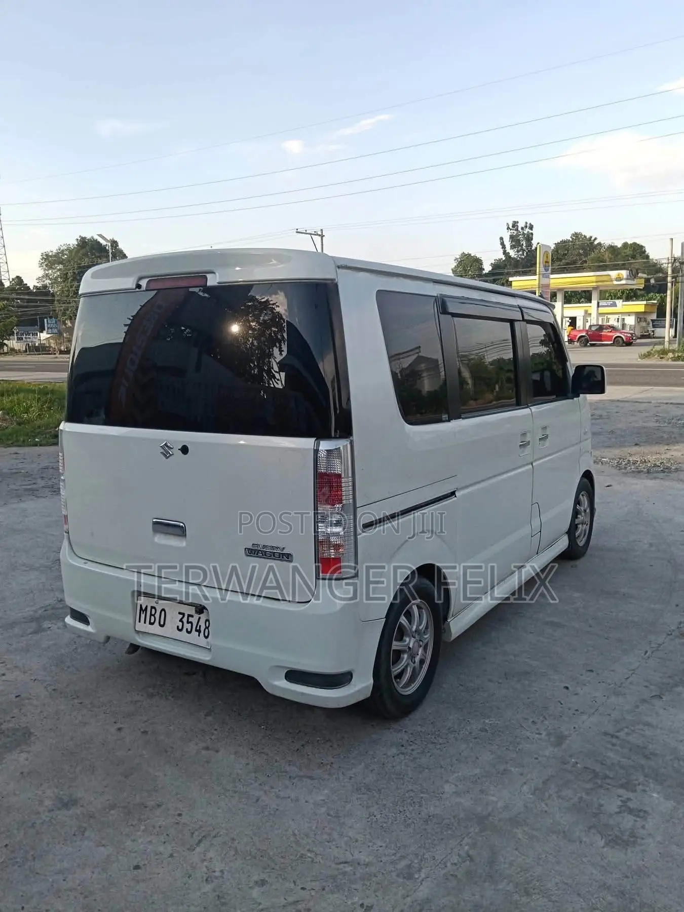 Suzuki Every 2012 White