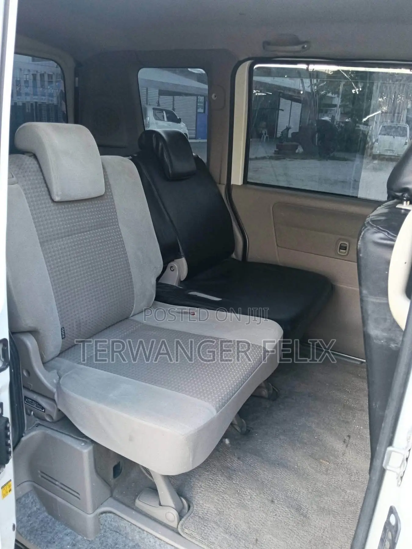 Suzuki Every 2012 White