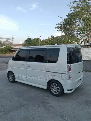 Suzuki Every 2012 White