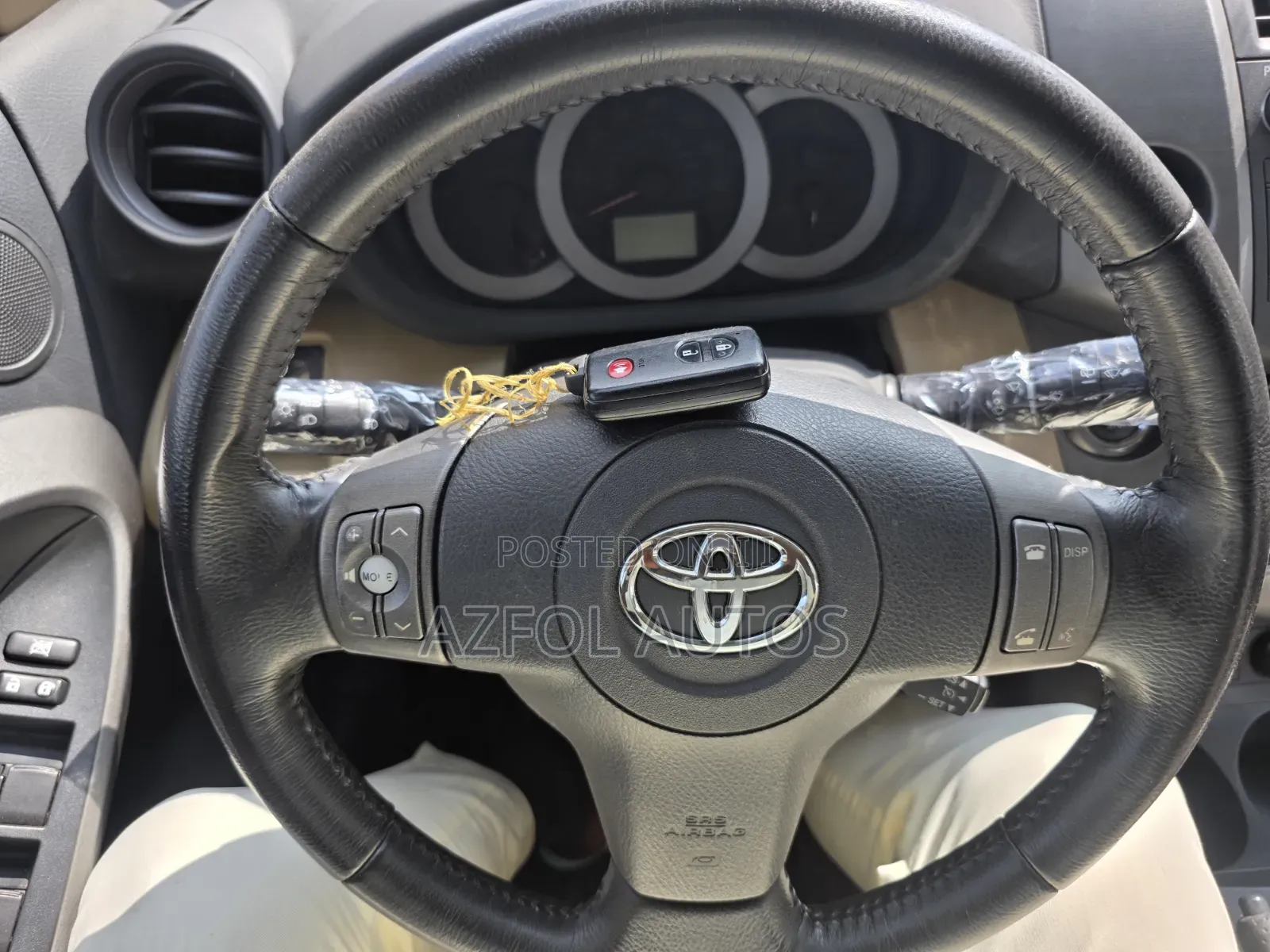 Toyota RAV4 2010 Gold