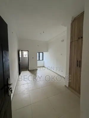 4bdrm Duplex in Kado for sale