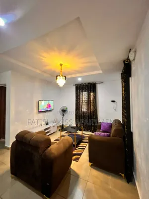 A Room & Sitting Room Shortlet Apartment Taska Fil Station Akala Expr