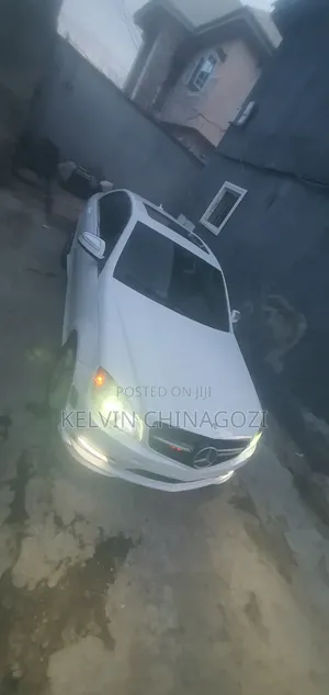 Mercedes-Benz C300 2010 White