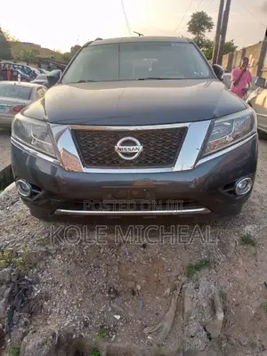 Nissan Pathfinder 2015 Gray
