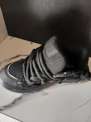 Men's Canvas