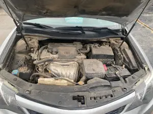 Toyota Camry XLE 4dr Sedan (2.5L 4cyl 6A) 2013 Silver