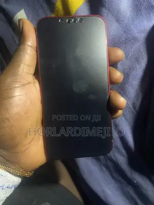 Apple iPhone 13 128 GB Red