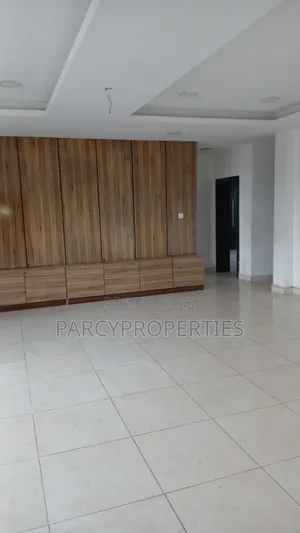 Furnished 2bdrm Penthouse in Lekki Phase 2 for sale