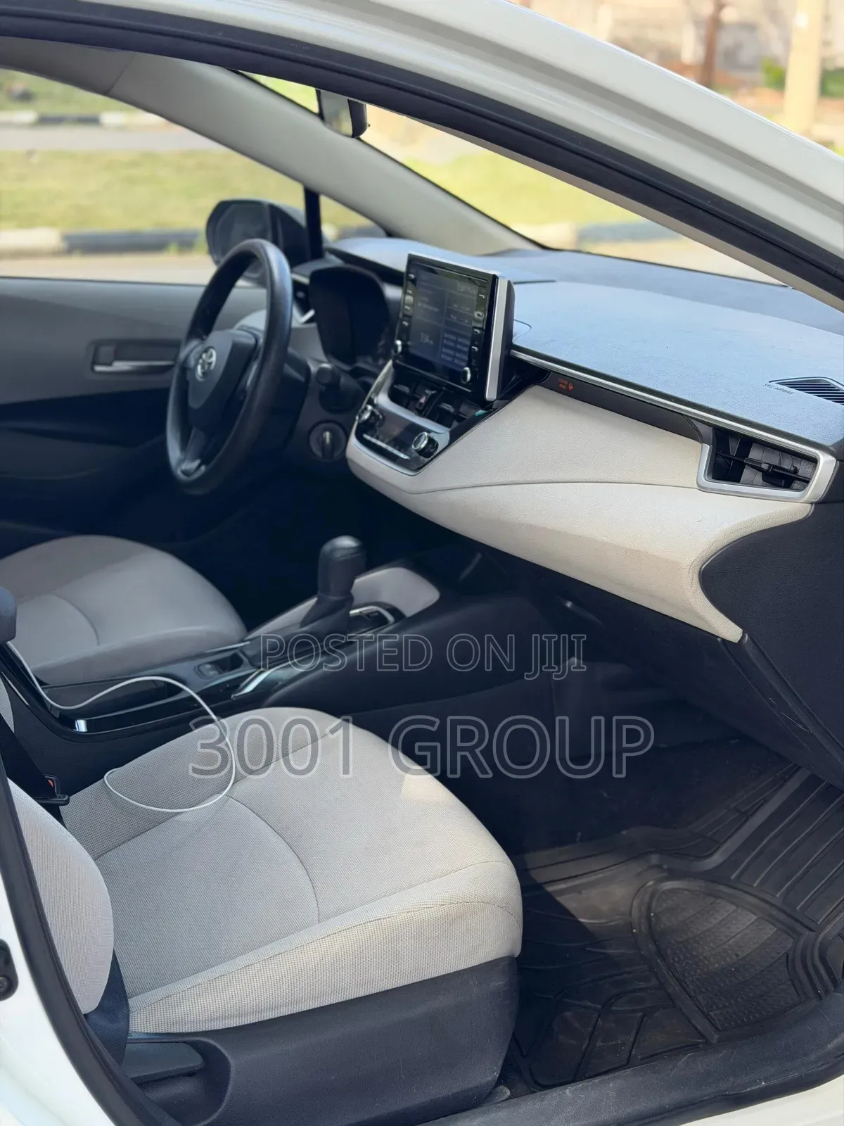 Toyota Corolla 2019 White
