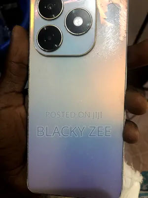 Tecno Spark 20 128 GB Blue