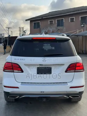 Mercedes-Benz GLE-Class GLE 350d 4MATIC 2017 White
