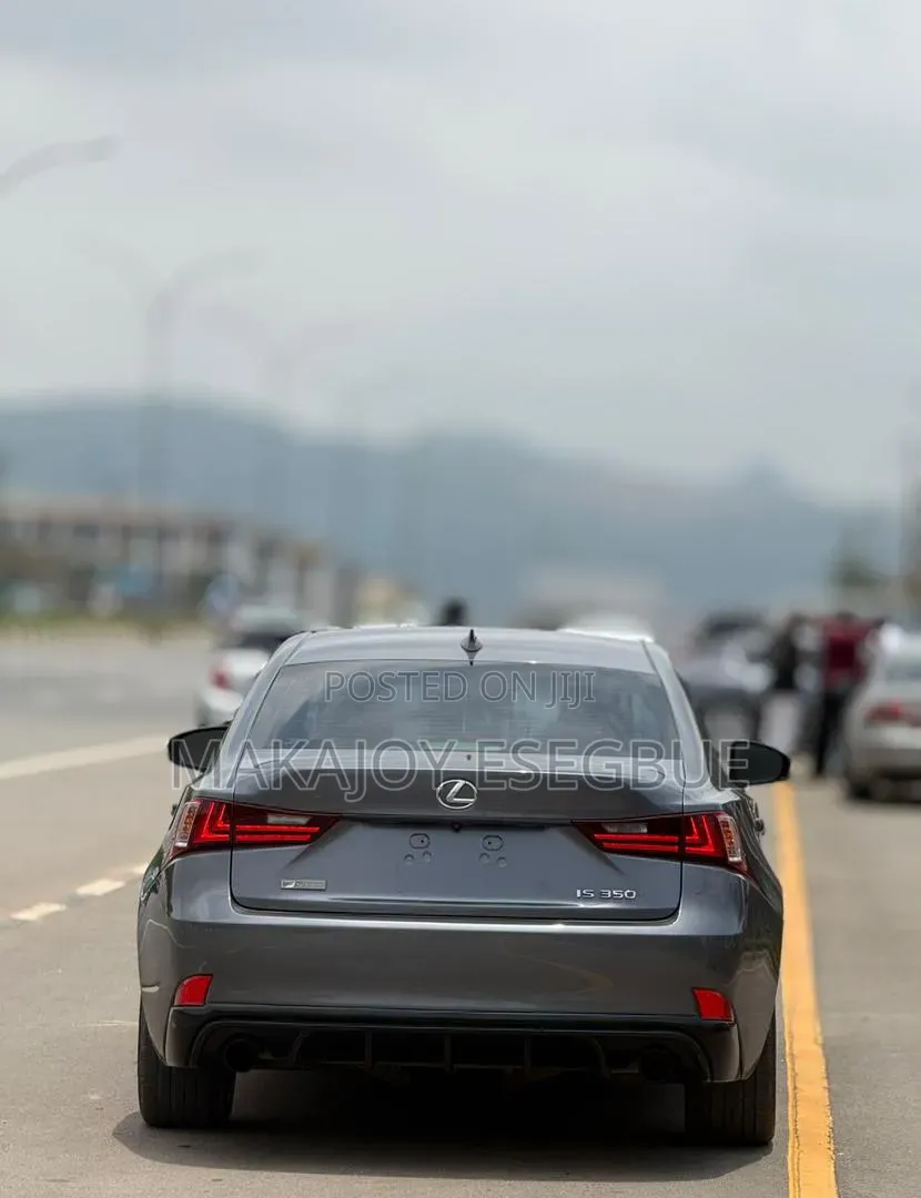 Lexus IS 2014 Gray