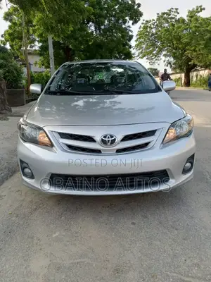 Toyota Corolla 2011 Silver