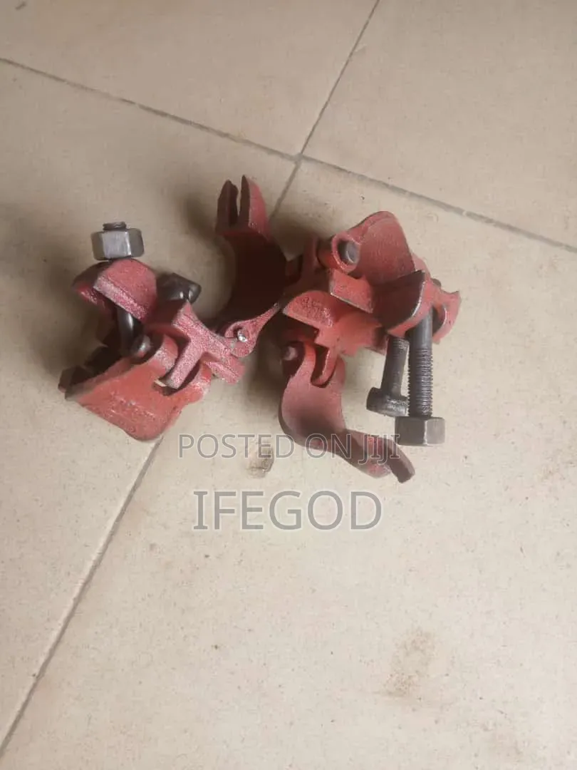 Scaffolding Pipes and Clips