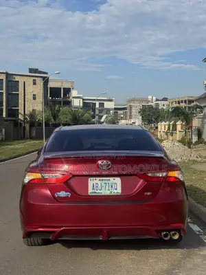 Toyota Camry SE FWD (2.5L 4cyl 8AM) 2018 Burgundy