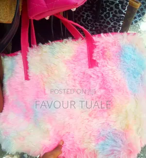 Pink Fur Beach Tote Bag – Trendy & Spacious
