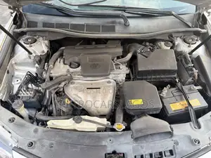 Toyota Camry SE 4dr Sedan (2.5L 4cyl 6A) 2012 Silver