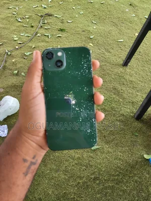 Apple iPhone 13 128 GB Green