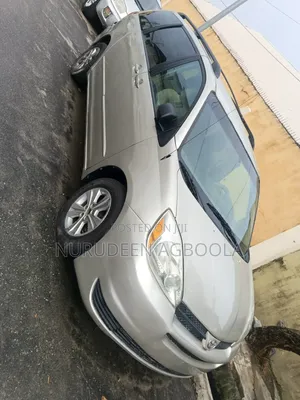 Toyota Sienna 2005 Gold