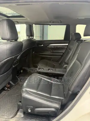 Toyota Highlander XLE 4dr SUV (3.5L 6cyl 6A) 2015 White