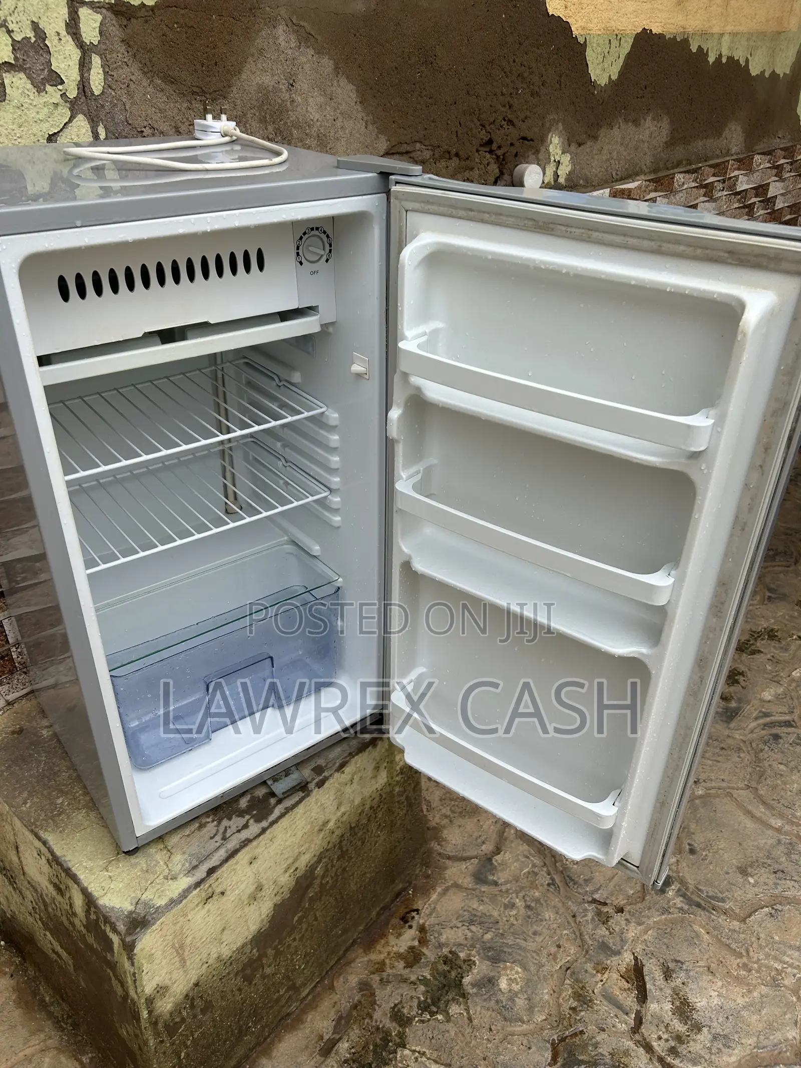 Few Used LG Fridge