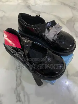 Girls School Shoe Available in Sizes 25-36