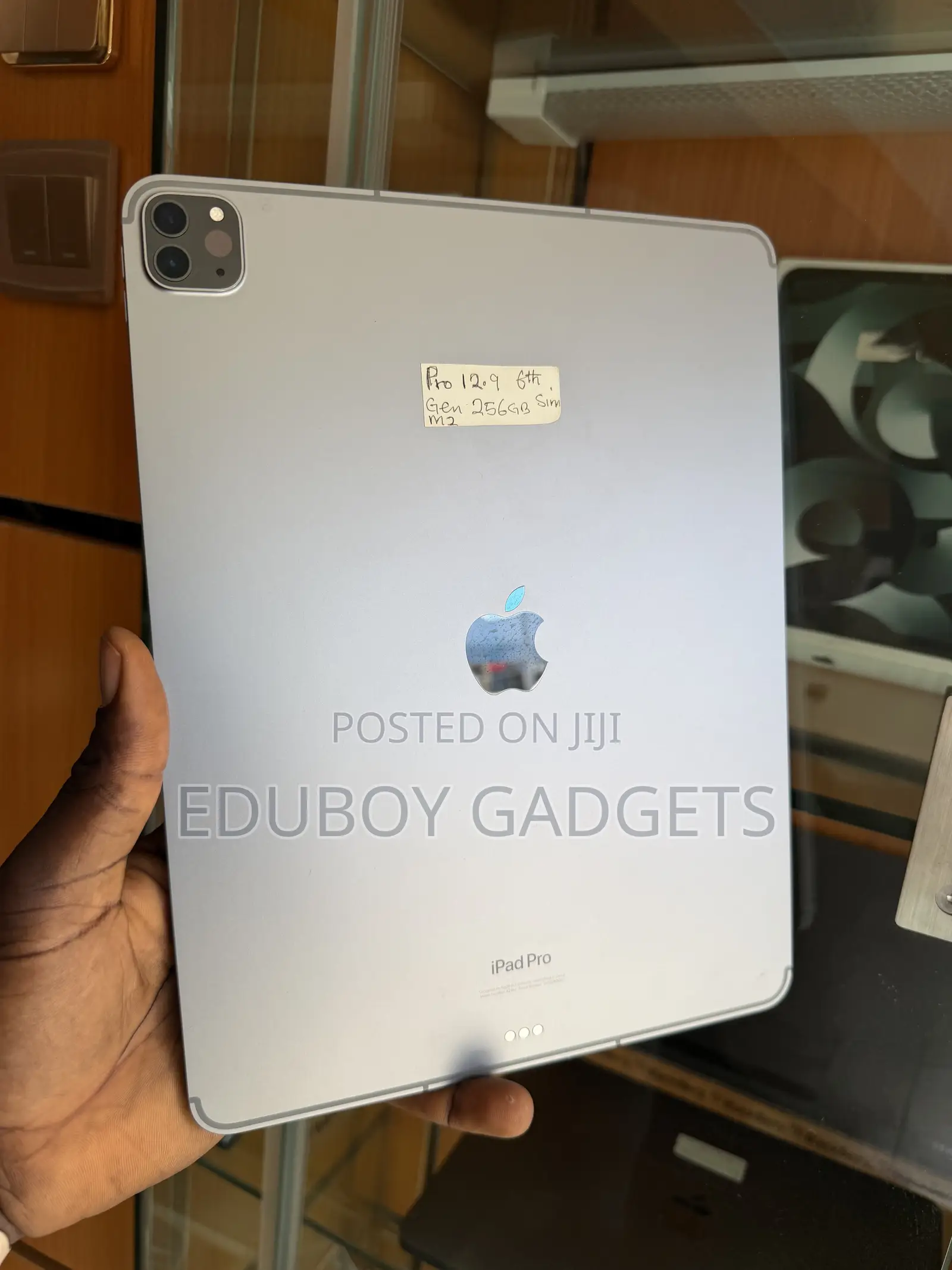 Apple iPad Pro (2022) 256 GB Silver