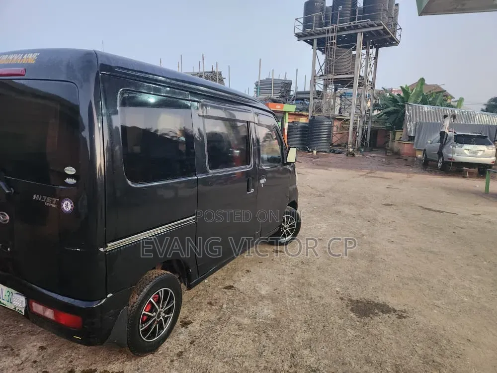 Daihatsu Hijet 2002 Black