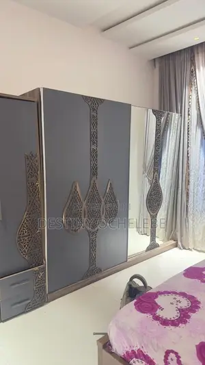 Luxury Modern Sliding Wardrobe With CNC DecorPanels& FullLength Mirror