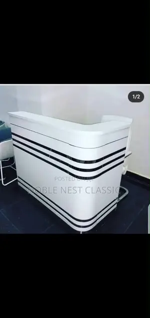 Reception Desk (Table)