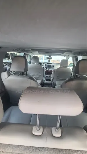 Toyota Sienna 2012 Gray