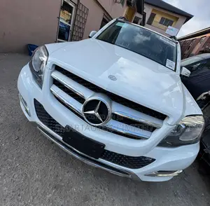 Mercedes-Benz GLK-Class 350 4MATIC 2014 White
