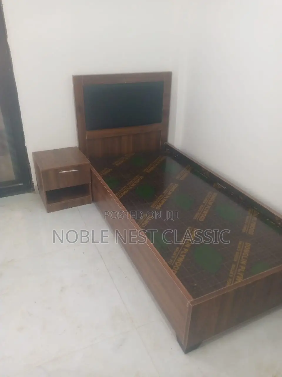 Bed Frame (6x3)