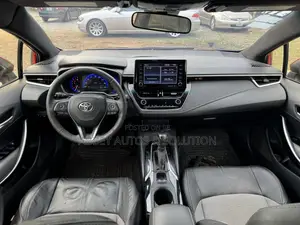 Toyota Corolla XSE 2020 Orange