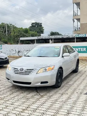 Toyota Camry LE 4dr Sedan (2.4L 4cyl 5A) 2008 Silver
