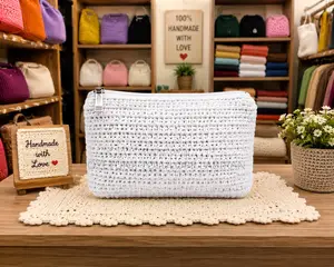 Simple White Knitted Zip Clutch Purse