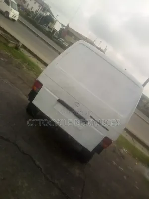 Volkswagen Transporter 1996 White
