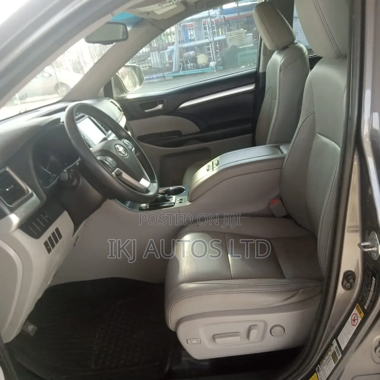Toyota Highlander 2015 Beige