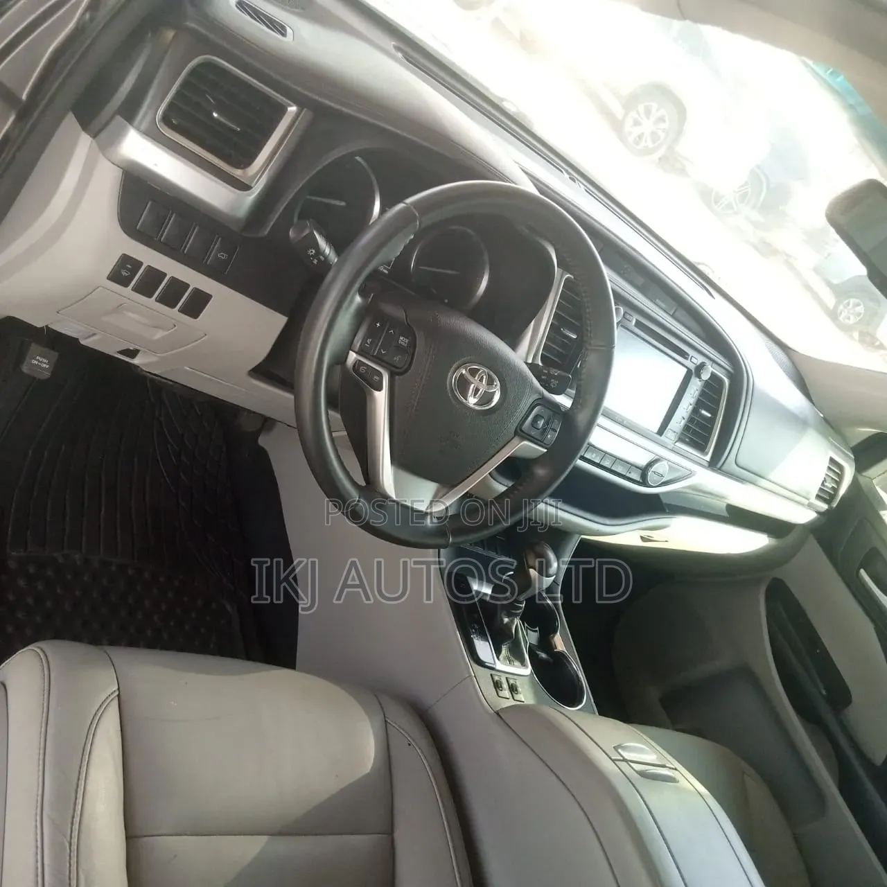 Toyota Highlander 2015 Beige